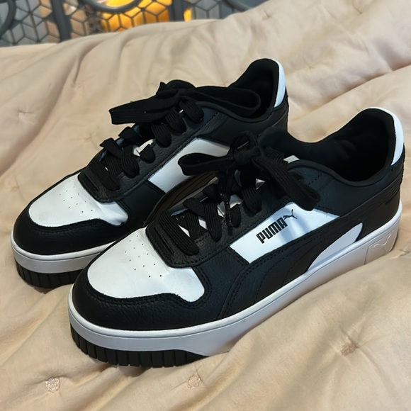 Puma Sneakers - Picture 2 of 4